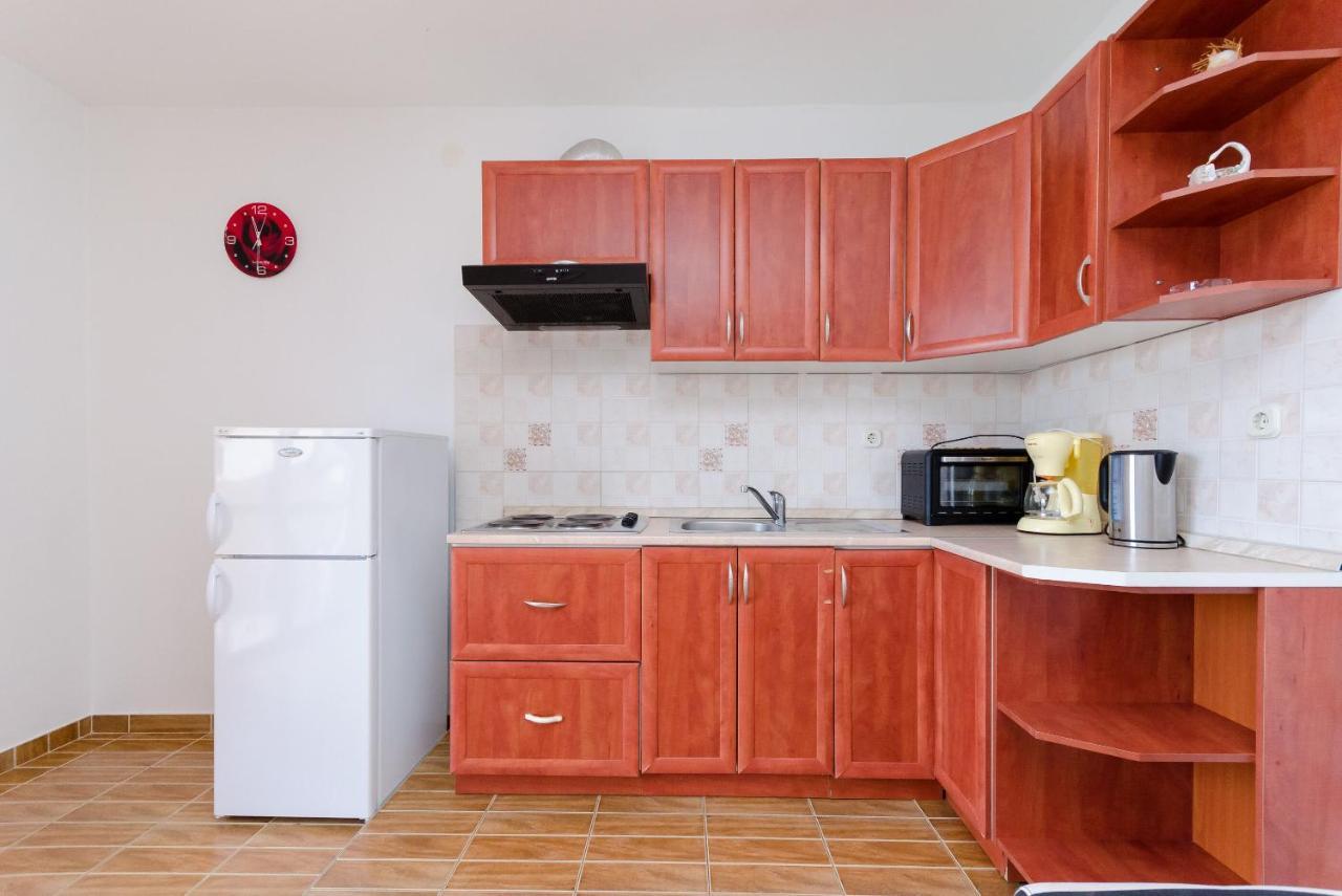 Apartments Dragan Лопар Экстерьер фото