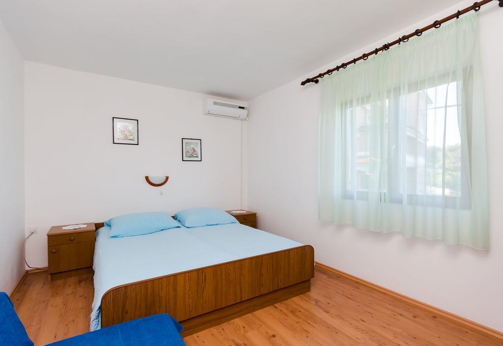 Apartments Dragan Лопар Экстерьер фото