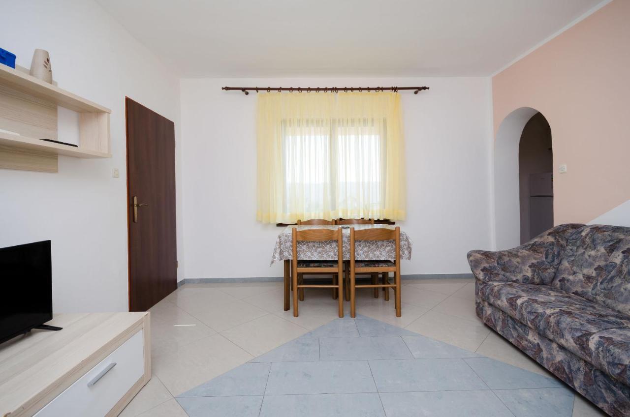 Apartments Dragan Лопар Экстерьер фото
